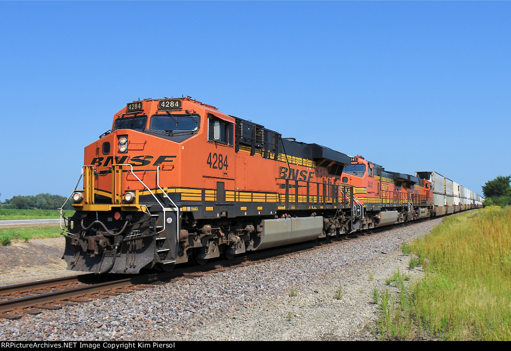 BNSF 4284 4441 7146